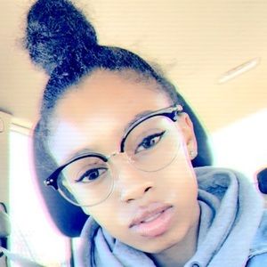 Meet your Posher, Celeste